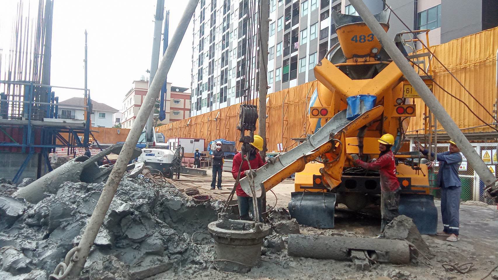โครงการฟีล โพลโยธิน 59 สเตชั่น งานเสาเข็มเจาะ 4